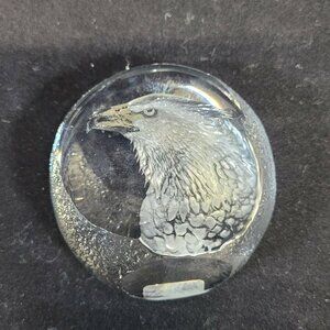 Mats Jonasson Eagle Head Paperweight Sculpture Sweden Signed 9201‎ Lead Crystal
